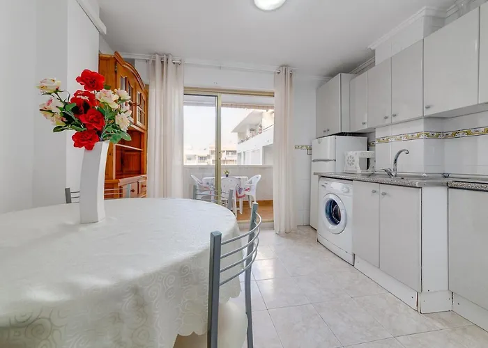 Relax Playa Del Cura, Felix Rodriguez 3 تورّيفيِخا